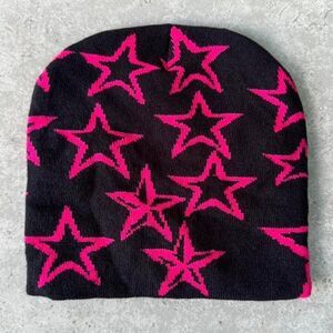 Star Knitted Black / Pink Skully Beanie 2000’s